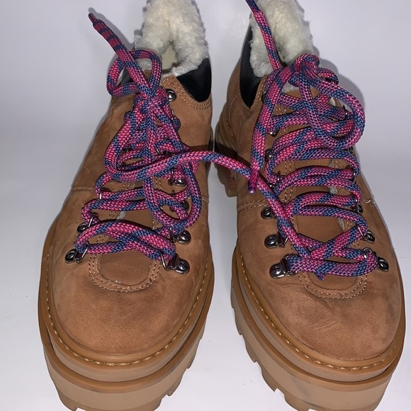 Schutz Lucille Faux Shearling Lined Ankle Boot size 6B - Picture 5 of 8